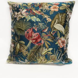 Kussenhoes – luxe gobelinstof – Amy Dark Blue – Gekleurde bloemen en kolibries op donkerblauwe achtergrond