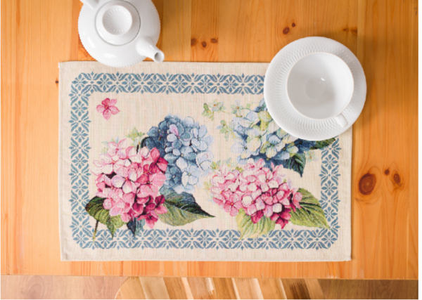 Placemat - Gobelinstof - luxe gobelinstof - Ciano - Hortensia - Roze en blauwe bloemen - Loper 35 x 45 cm